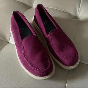Sperry Recycled Upper Captain's Moc Slip-Ons Fuchsia size 7.5 EUC summer 4th